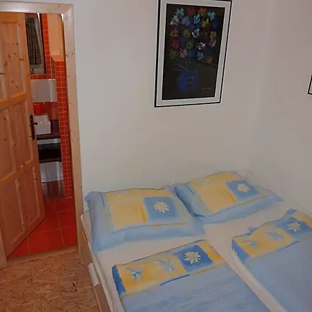 U Stefana Ostružná